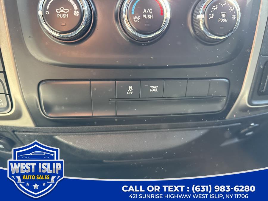 2015 RAM 1500 4WD Quad Cab 140.5