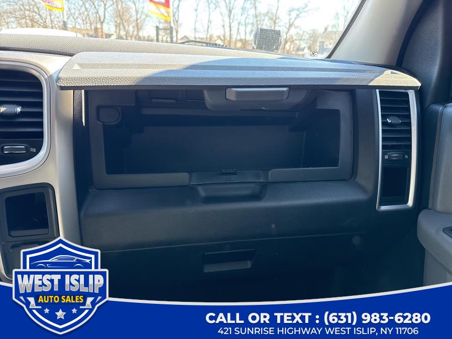 2015 RAM 1500 4WD Quad Cab 140.5