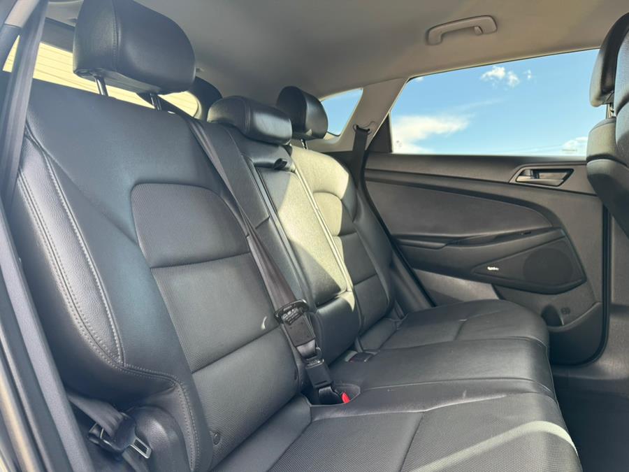 2017 Hyundai Tucson SE AWD photo
