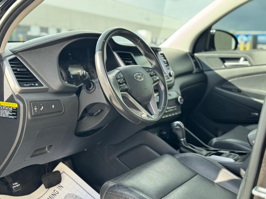 2017 Hyundai Tucson SE AWD photo
