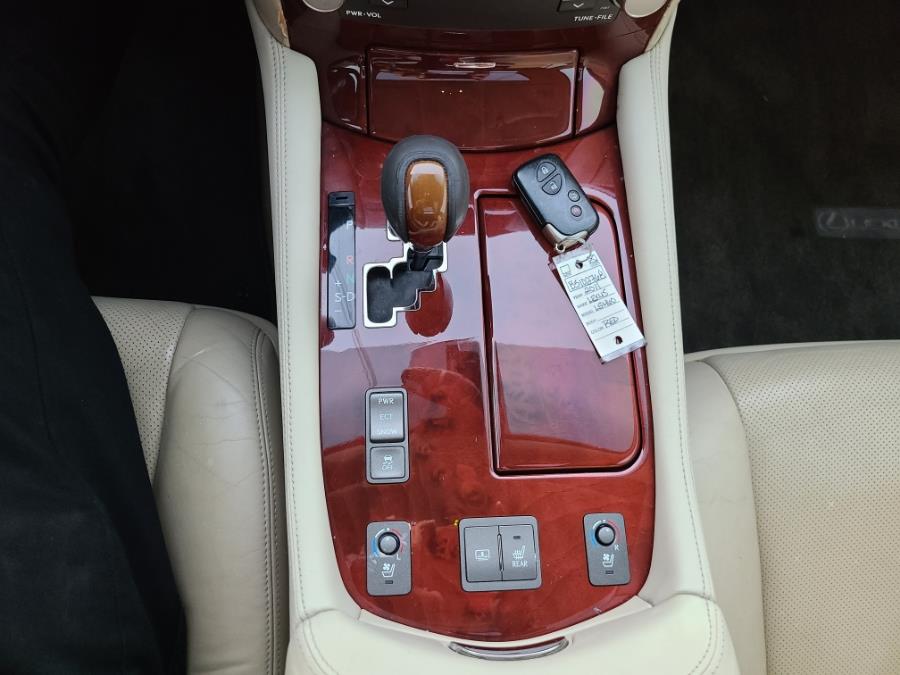 2011 Lexus LS 460 photo