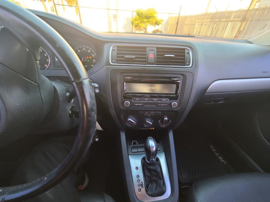 2013 Volkswagen Jetta SE photo
