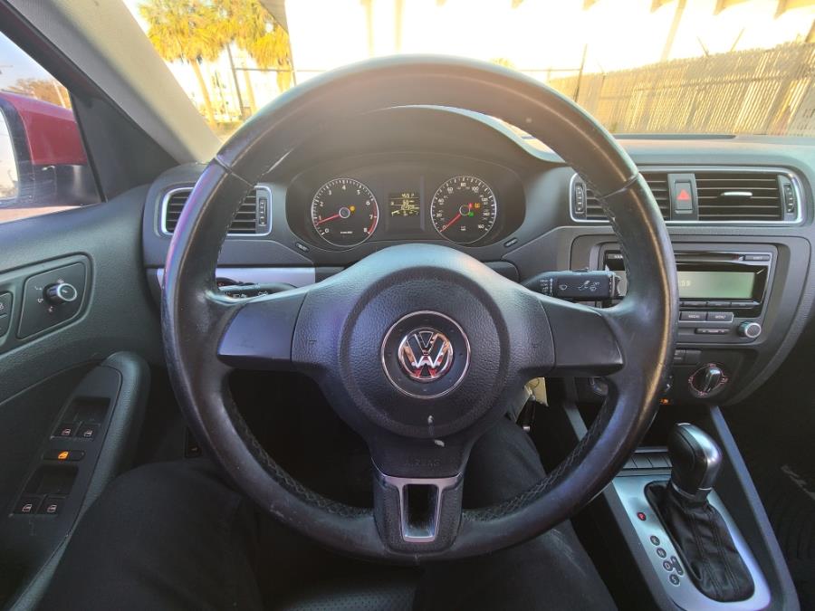 2013 Volkswagen Jetta SE photo