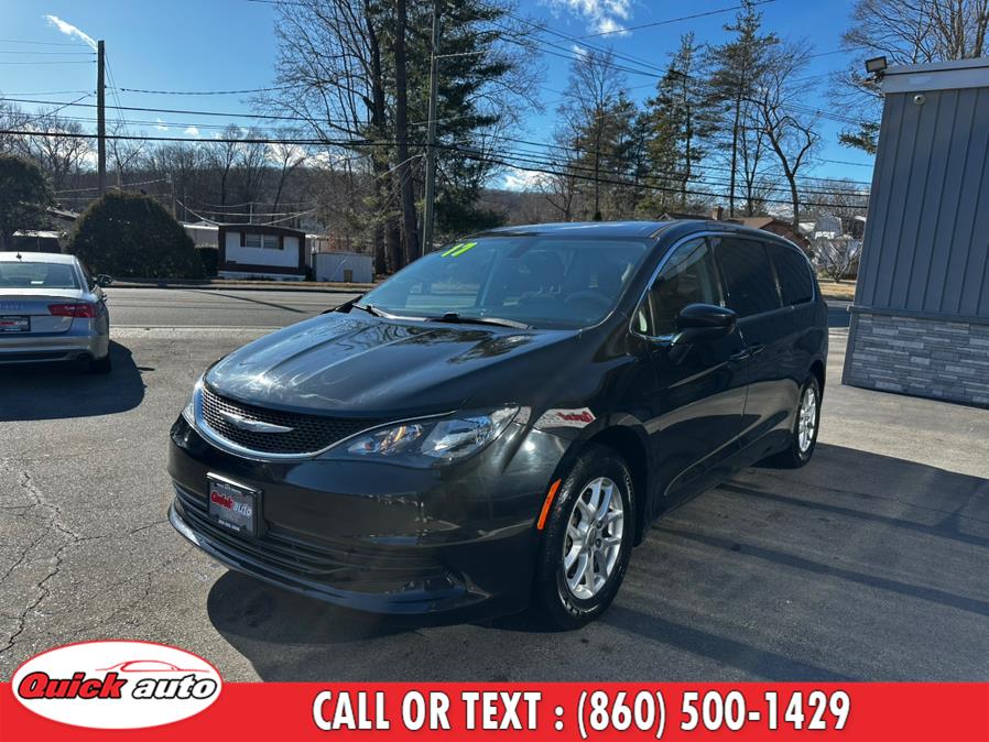 2017 Chrysler Pacifica Touring FWD photo