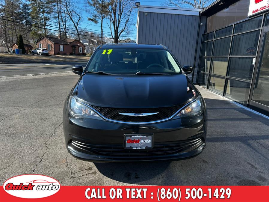 2017 Chrysler Pacifica Touring FWD photo
