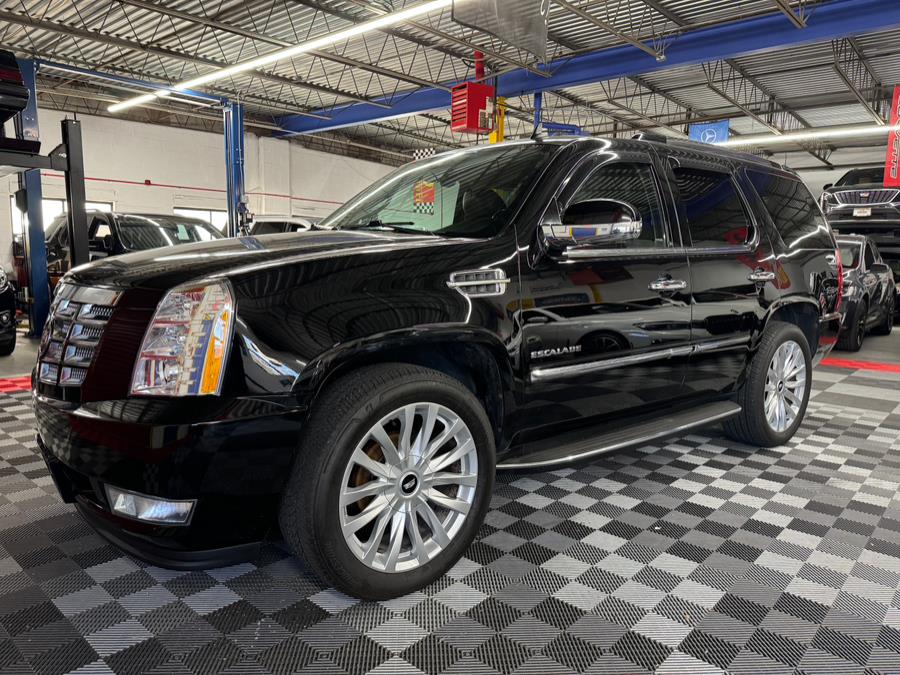 2013 Cadillac Escalade Luxury photo