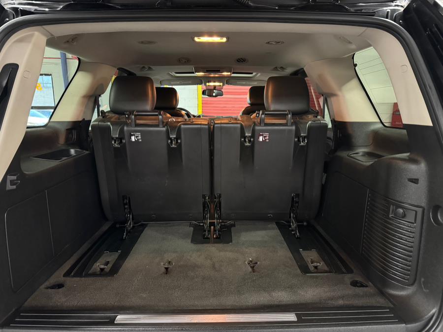2013 Cadillac Escalade Luxury photo