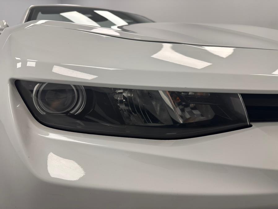 2016 Chevrolet Camaro 2dr Conv LT w/2LT photo