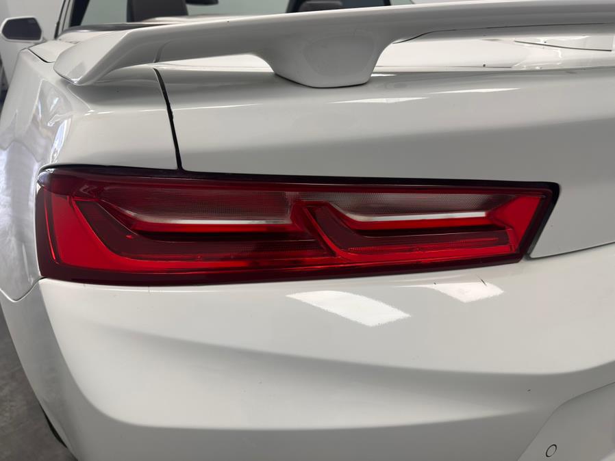 2016 Chevrolet Camaro 2dr Conv LT w/2LT photo