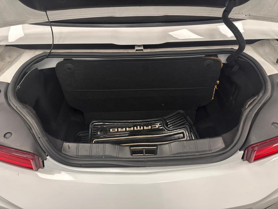 2016 Chevrolet Camaro 2dr Conv LT w/2LT photo