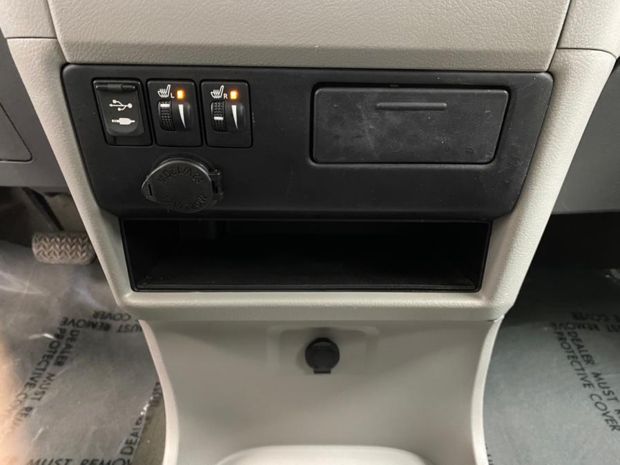 2015 Toyota Sienna 5dr 7-Pass Van XLE AWD (Natl) photo
