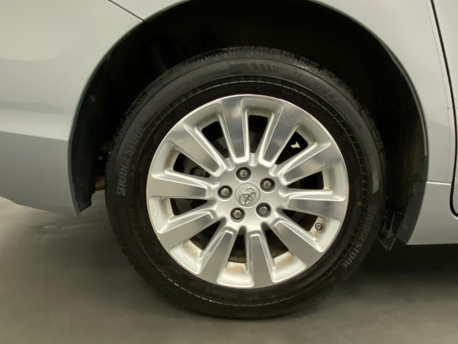 2015 Toyota Sienna 5dr 7-Pass Van XLE AWD (Natl) photo