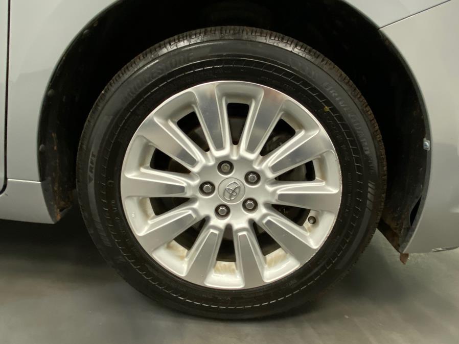 2015 Toyota Sienna 5dr 7-Pass Van XLE AWD (Natl) photo