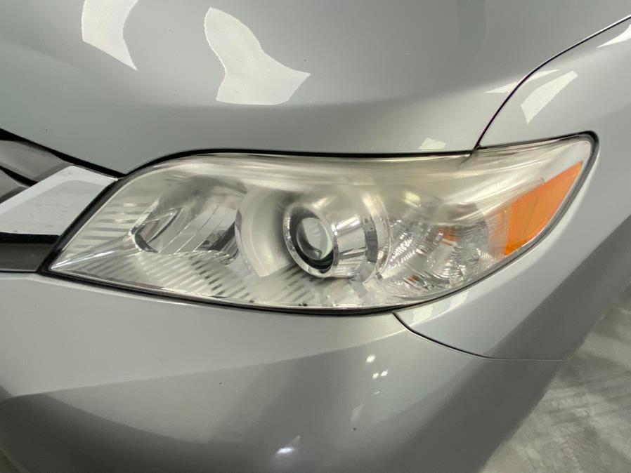 2015 Toyota Sienna 5dr 7-Pass Van XLE AWD (Natl) photo