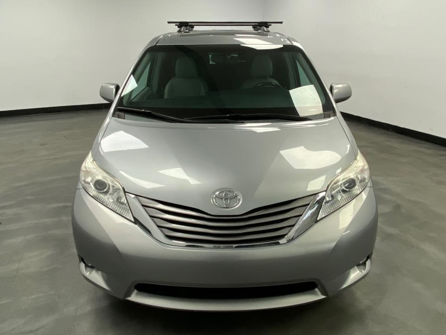 2015 Toyota Sienna 5dr 7-Pass Van XLE AWD (Natl) photo