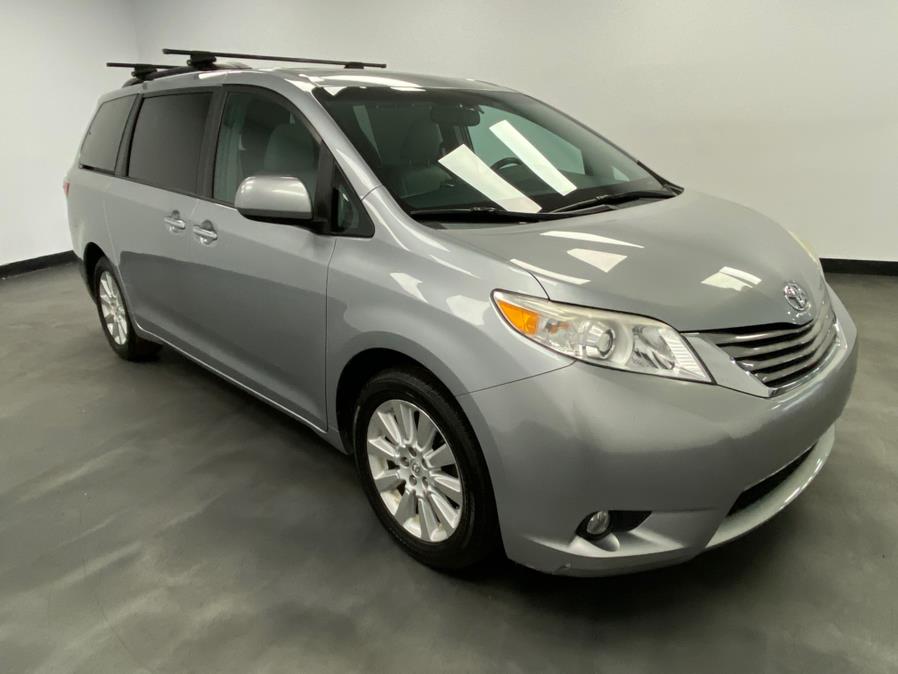 2015 Toyota Sienna 5dr 7-Pass Van XLE AWD (Natl) photo
