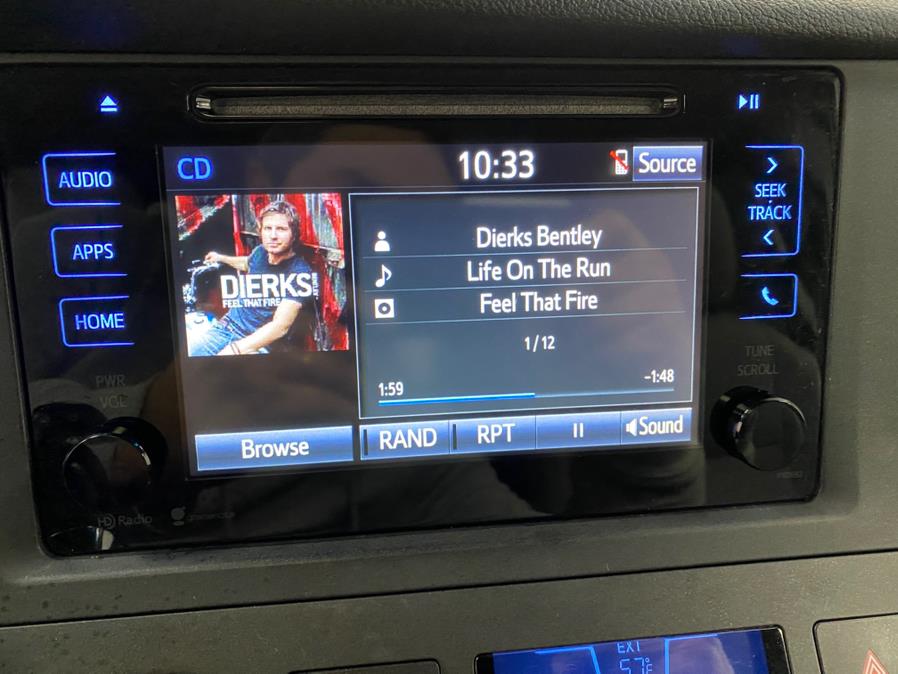 2015 Toyota Sienna 5dr 7-Pass Van XLE AWD (Natl) photo