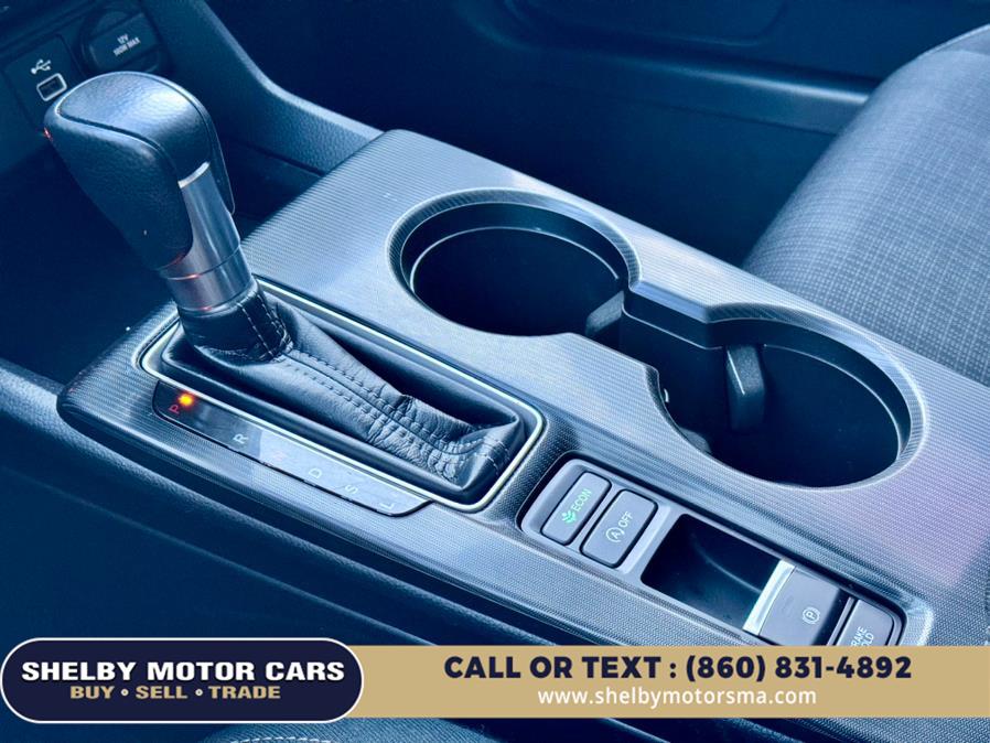 2022 Honda CIVIC SEDAN LX CVT photo