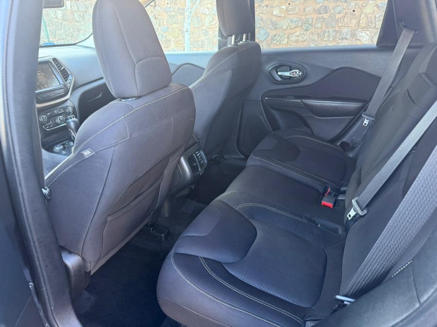 2016 Jeep Cherokee 4WD 4dr Latitude photo