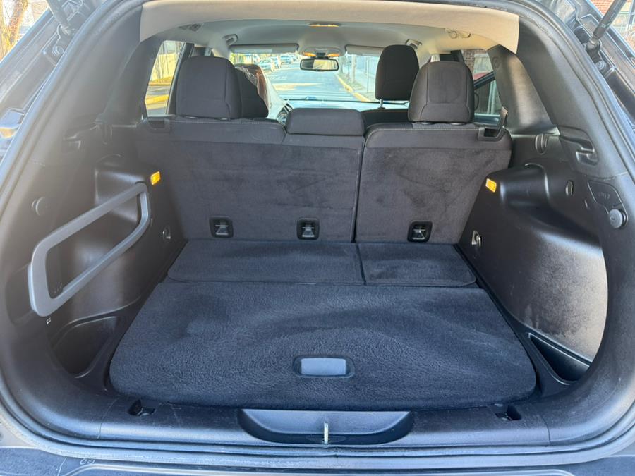 2016 Jeep Cherokee 4WD 4dr Latitude photo