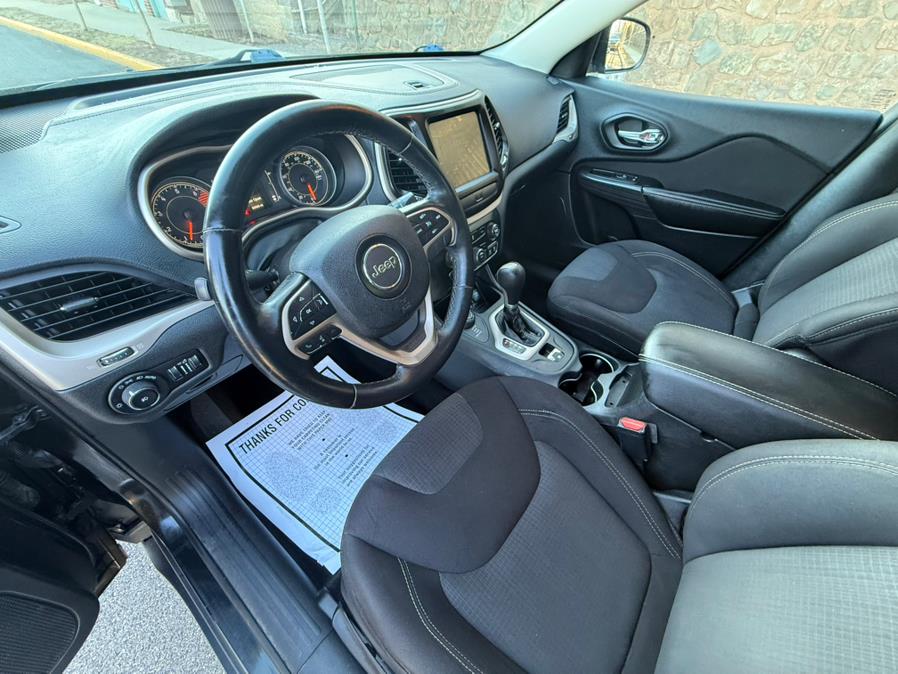 2016 Jeep Cherokee 4WD 4dr Latitude photo