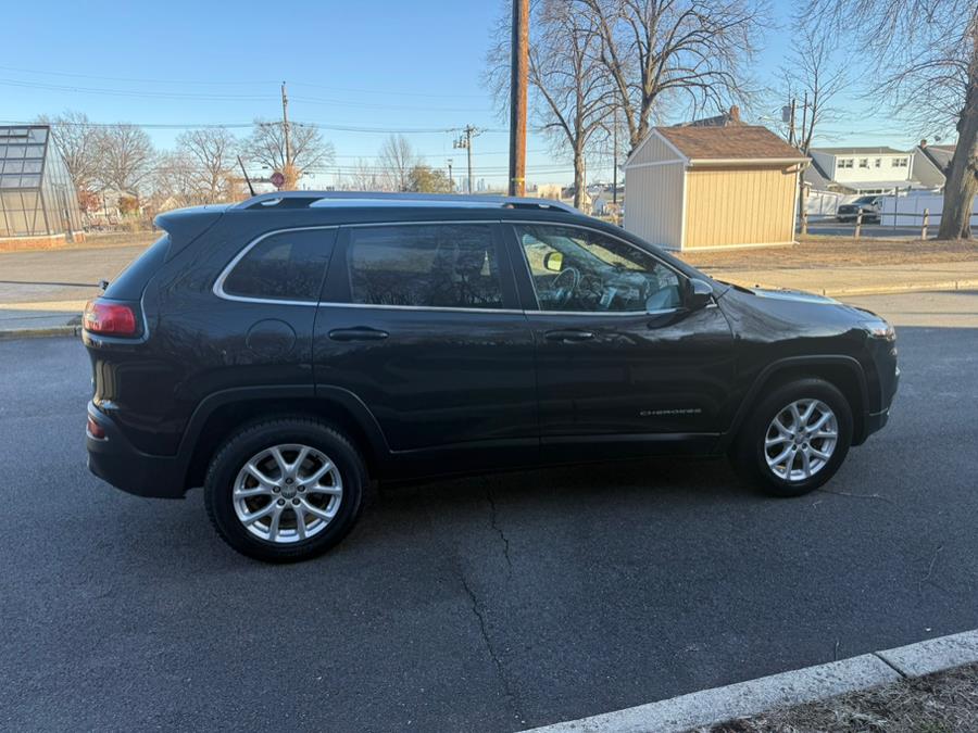 2016 Jeep Cherokee 4WD 4dr Latitude photo