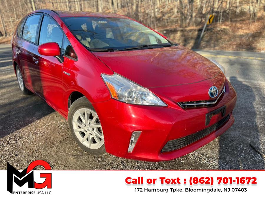 2012 Toyota Prius v Two photo