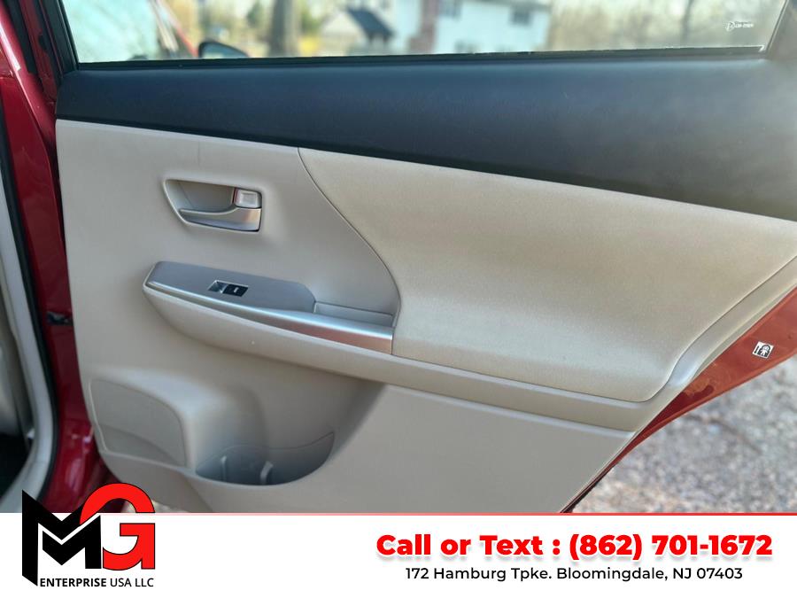 2012 Toyota Prius v Two photo
