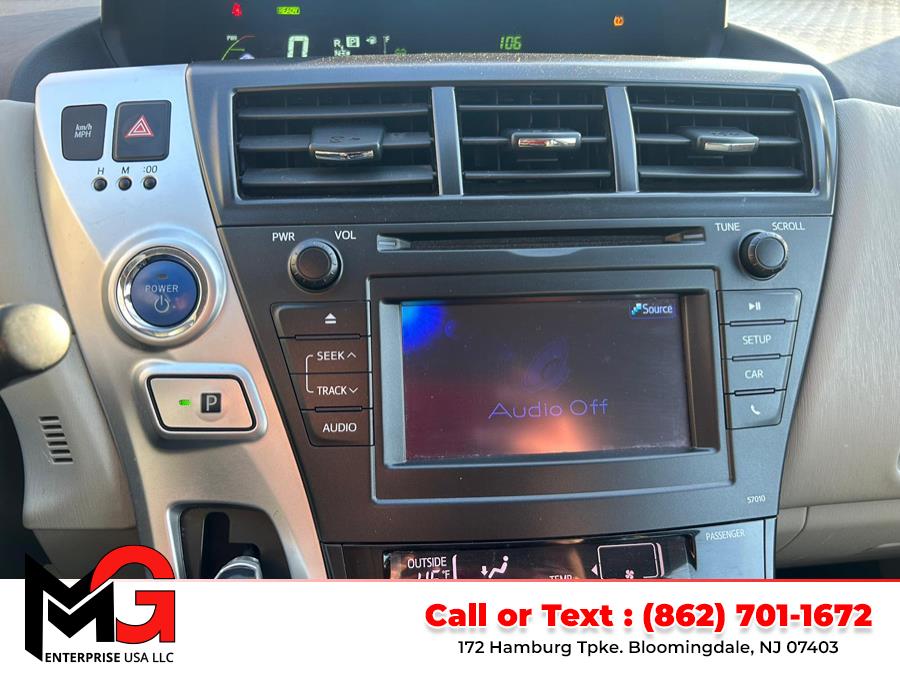 2012 Toyota Prius v Two photo