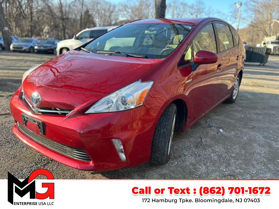2012 Toyota Prius v Two photo
