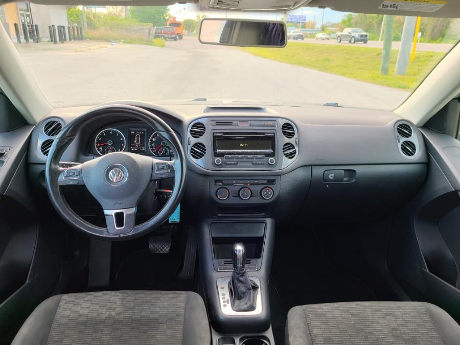 2014 Volkswagen Tiguan S photo