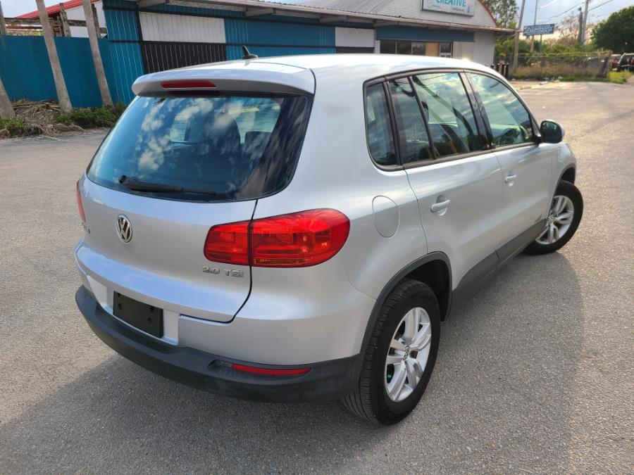 2014 Volkswagen Tiguan S photo
