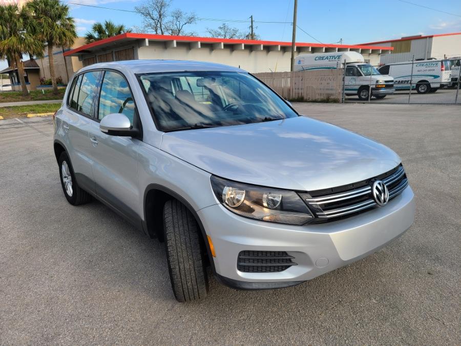 2014 Volkswagen Tiguan S photo