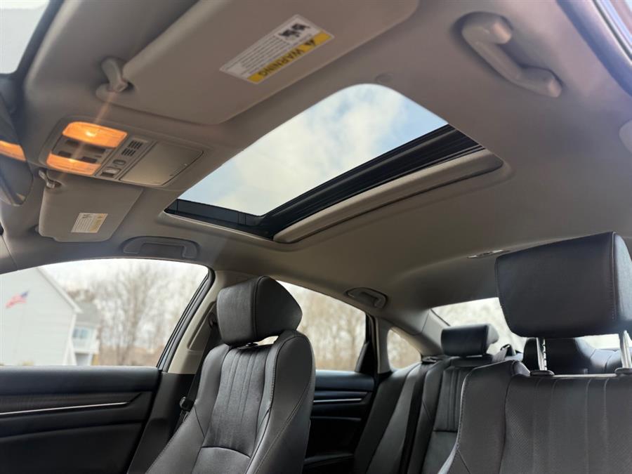 2020 Honda Accord TOURING photo