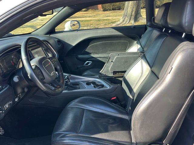 2017 Dodge Challenger SXT photo