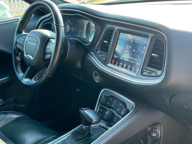 2017 Dodge Challenger SXT photo