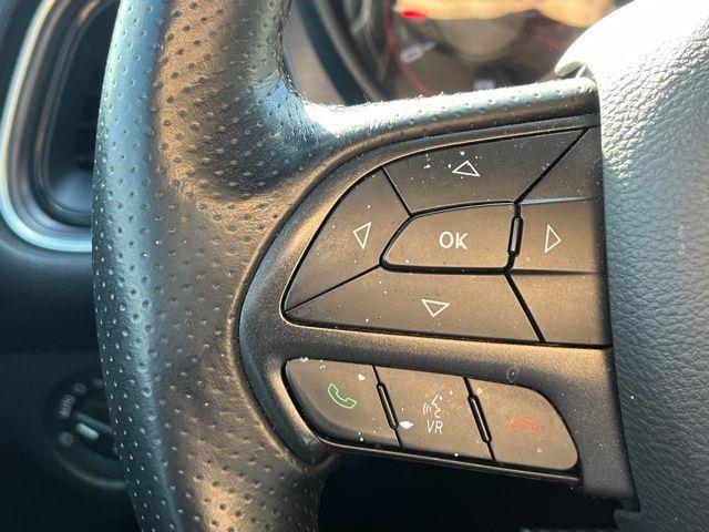 2017 Dodge Challenger SXT photo