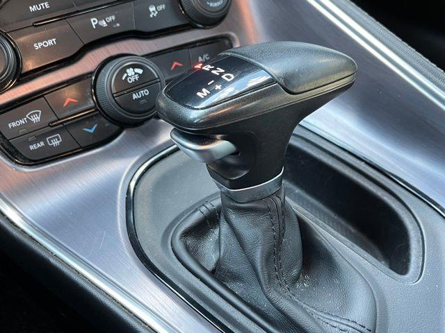 2017 Dodge Challenger SXT photo