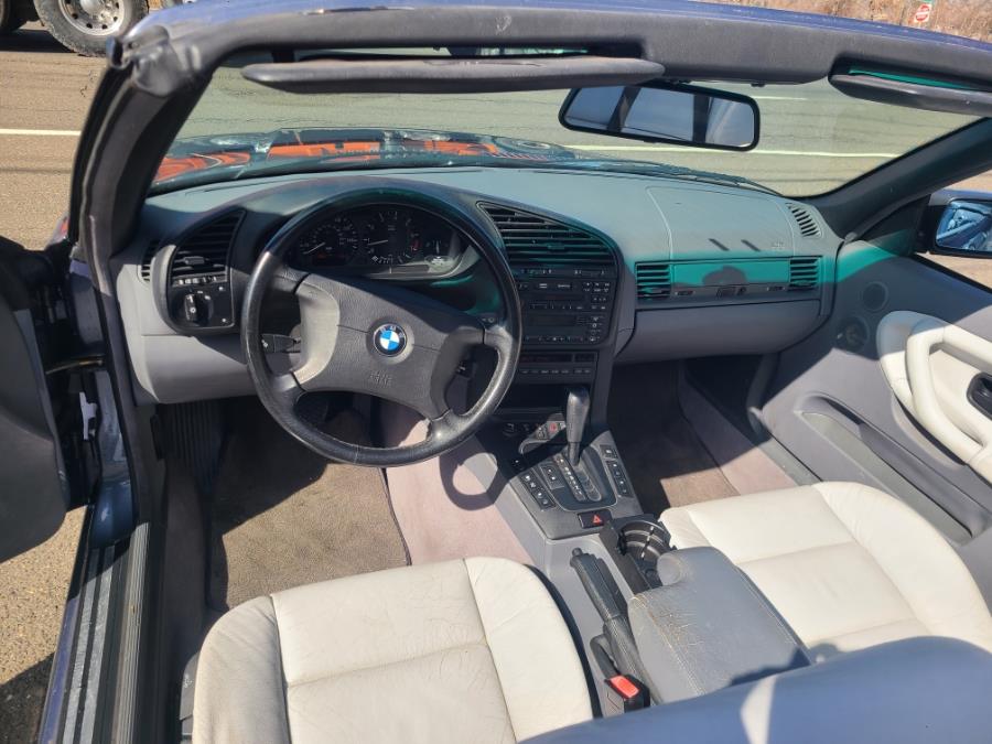 1999 BMW 3-Series 323i photo