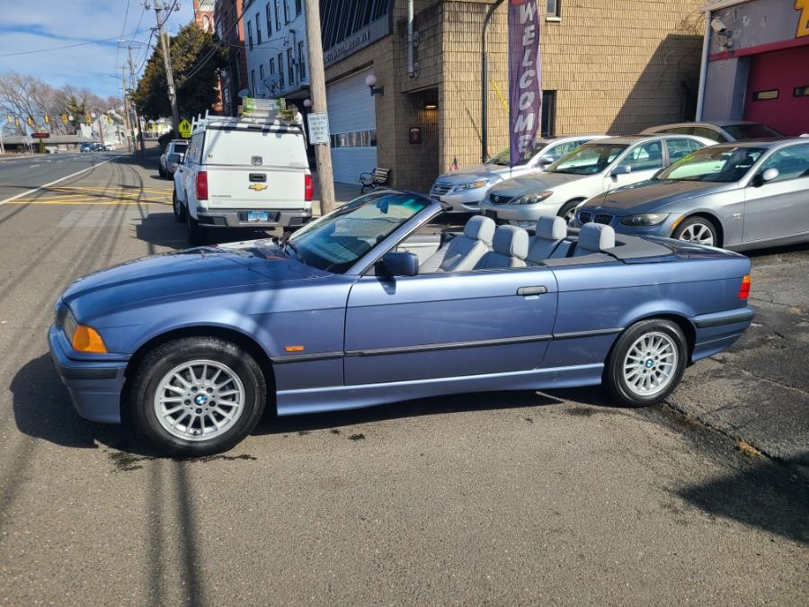 1999 BMW 3-Series 323i photo