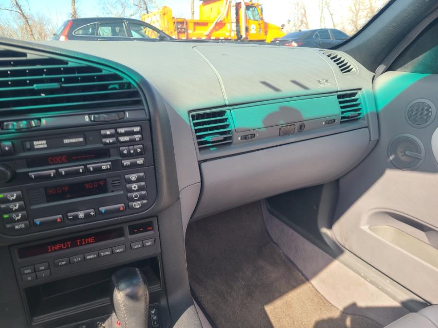 1999 BMW 3-Series 323i photo