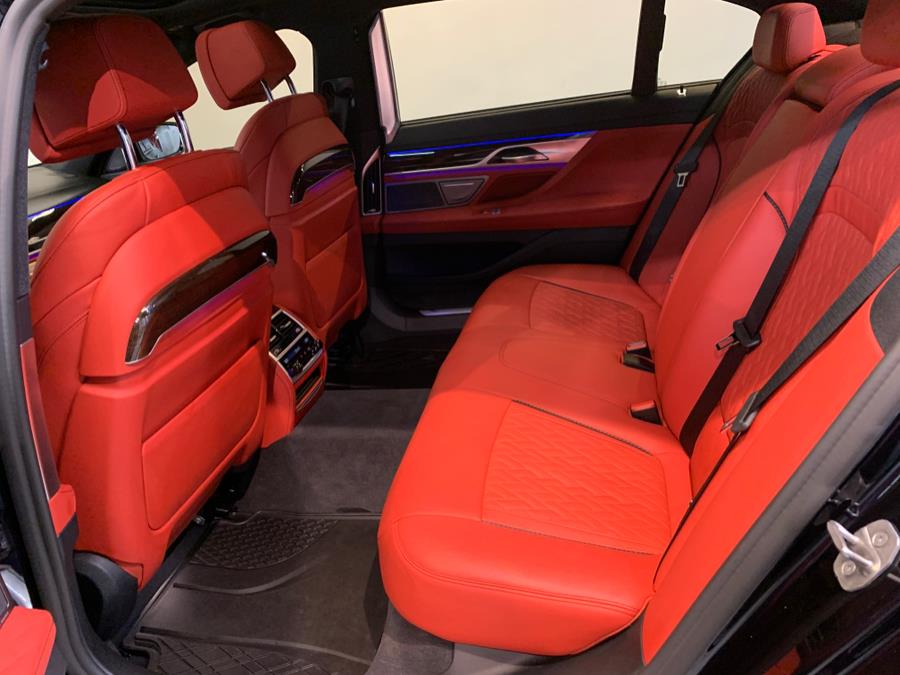 2022 BMW 7-Series 750i xDrive Sedan photo
