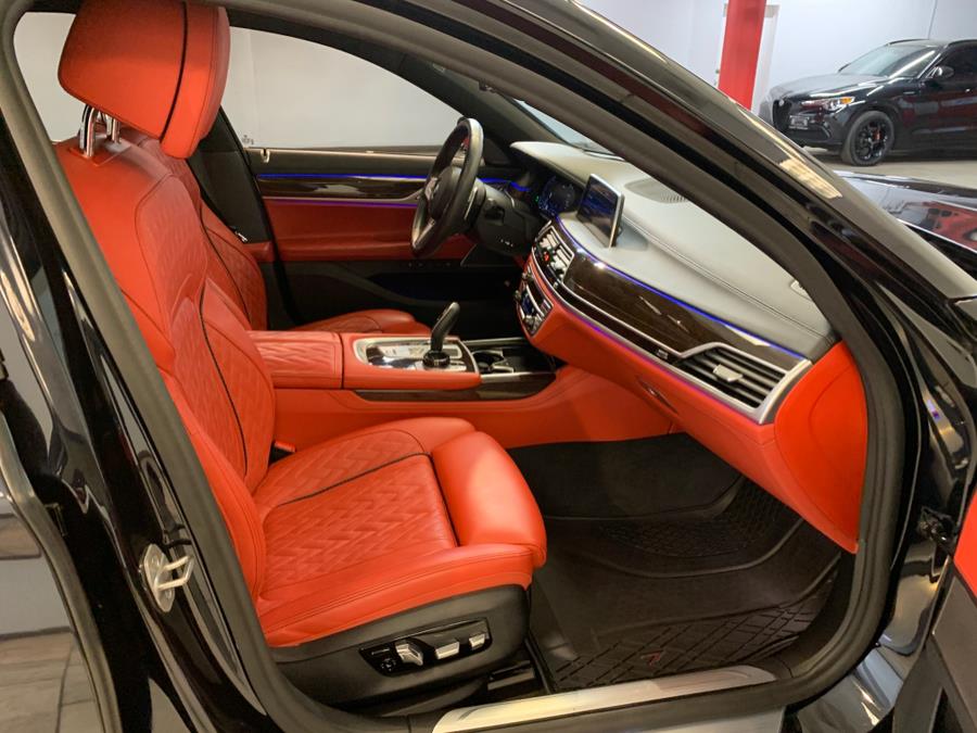 2022 BMW 7-Series 750i xDrive Sedan photo