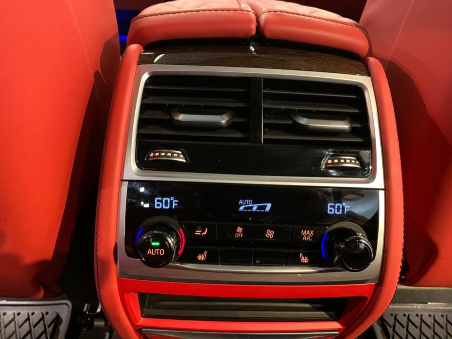2022 BMW 7-Series 750i xDrive Sedan photo