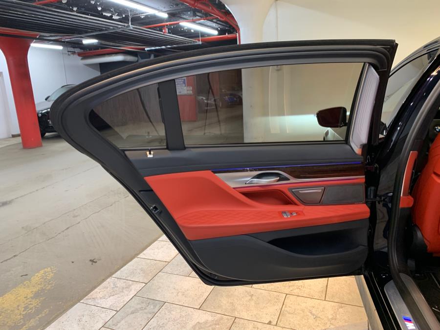 2022 BMW 7-Series 750i xDrive Sedan photo