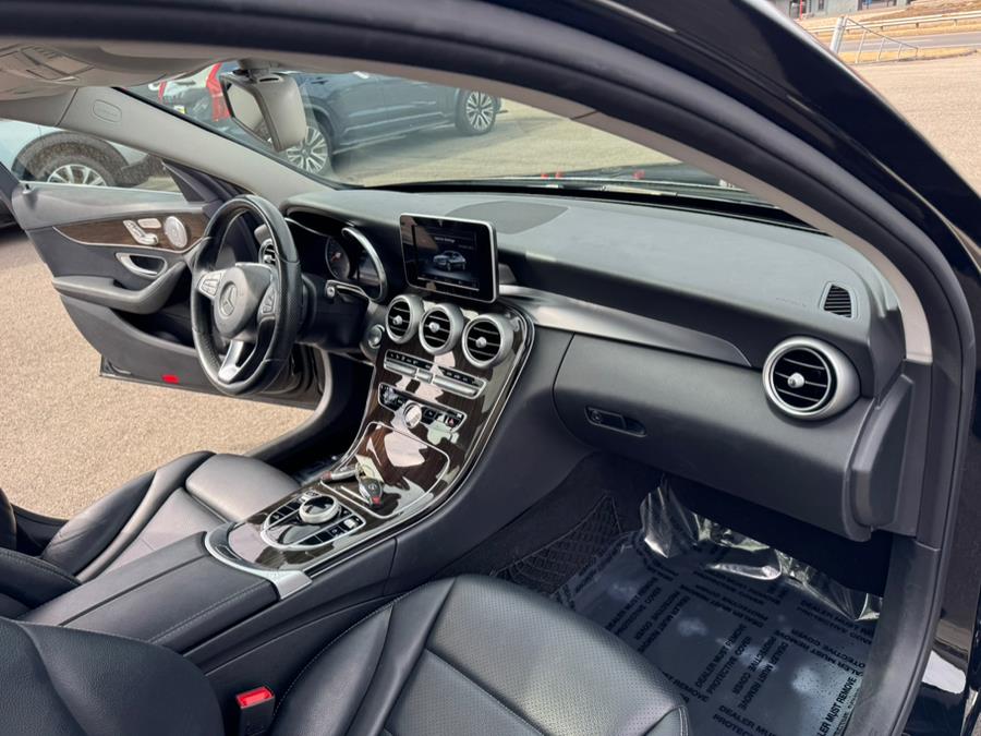 2017 Mercedes-Benz C-Class C 300 4MATIC Sedan photo
