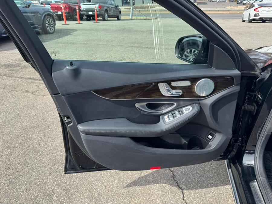 2017 Mercedes-Benz C-Class C 300 4MATIC Sedan photo