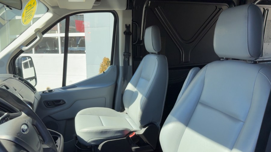 2015 Ford Other 250 photo