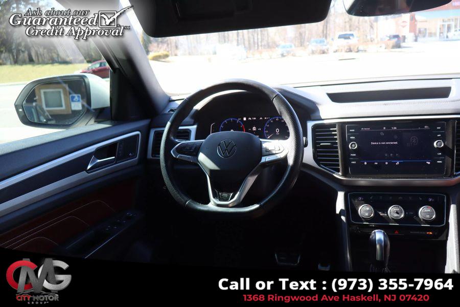 2021 Volkswagen Atlas Cross Sport SEL Premium R-Line 4Motion Spo photo