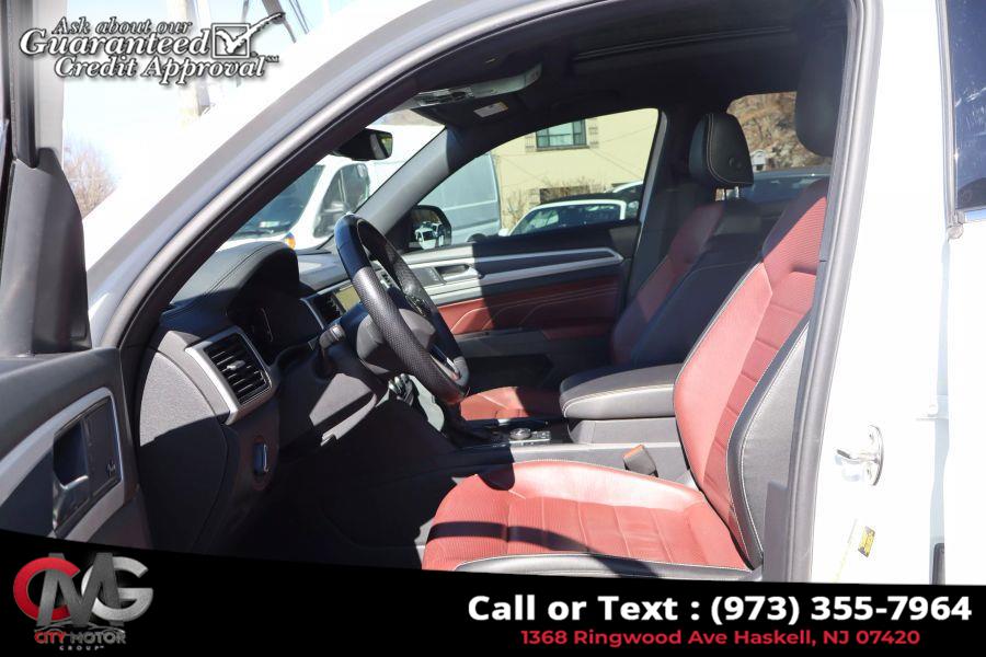 2021 Volkswagen Atlas Cross Sport SEL Premium R-Line 4Motion Spo photo